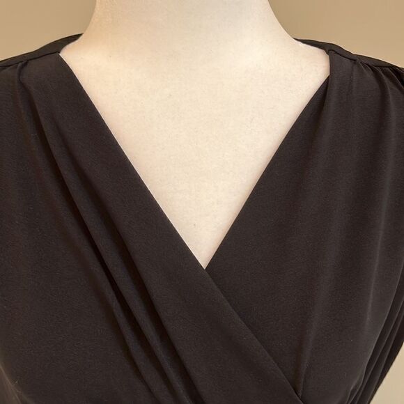 Larry Levine Black Sleeveless top Size L - Picture 2 of 5